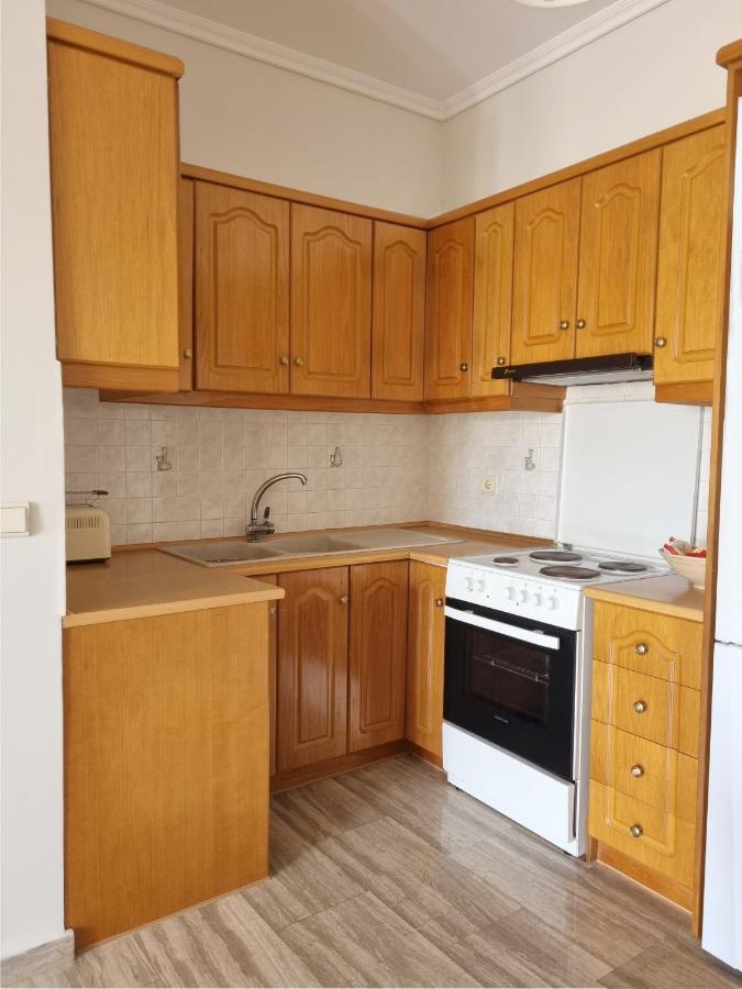 Almyros Aktis Seaview Apartment Kalamata Bagian luar foto