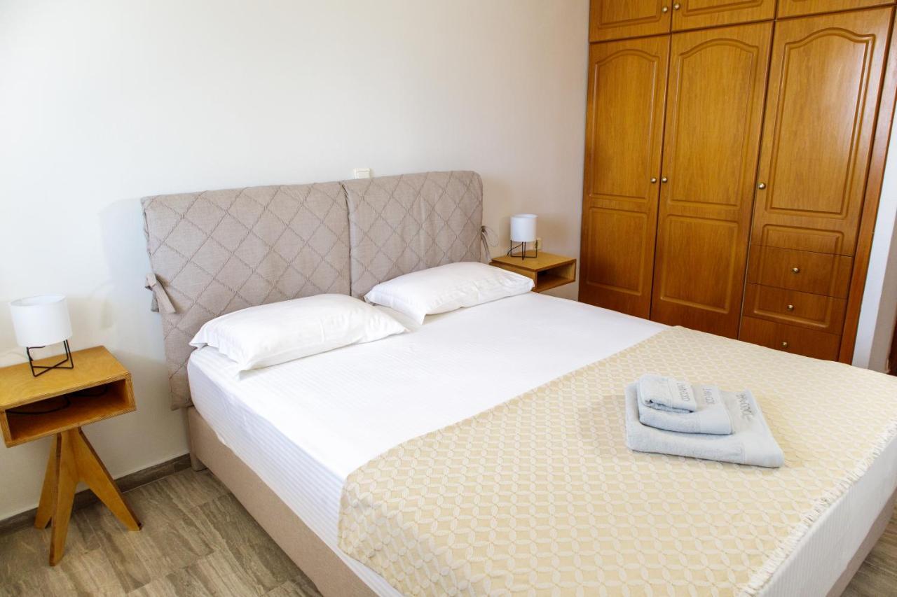 Almyros Aktis Seaview Apartment Kalamata Bagian luar foto
