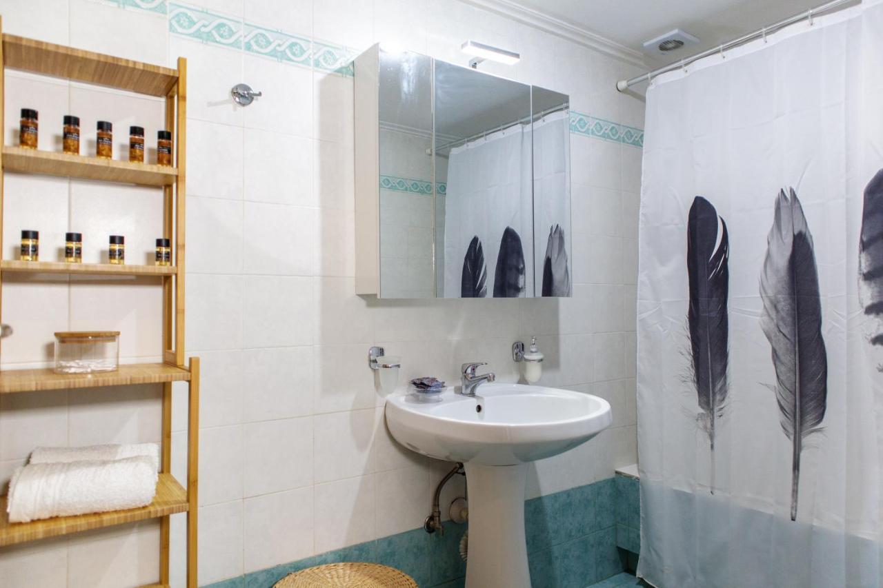 Almyros Aktis Seaview Apartment Kalamata Bagian luar foto