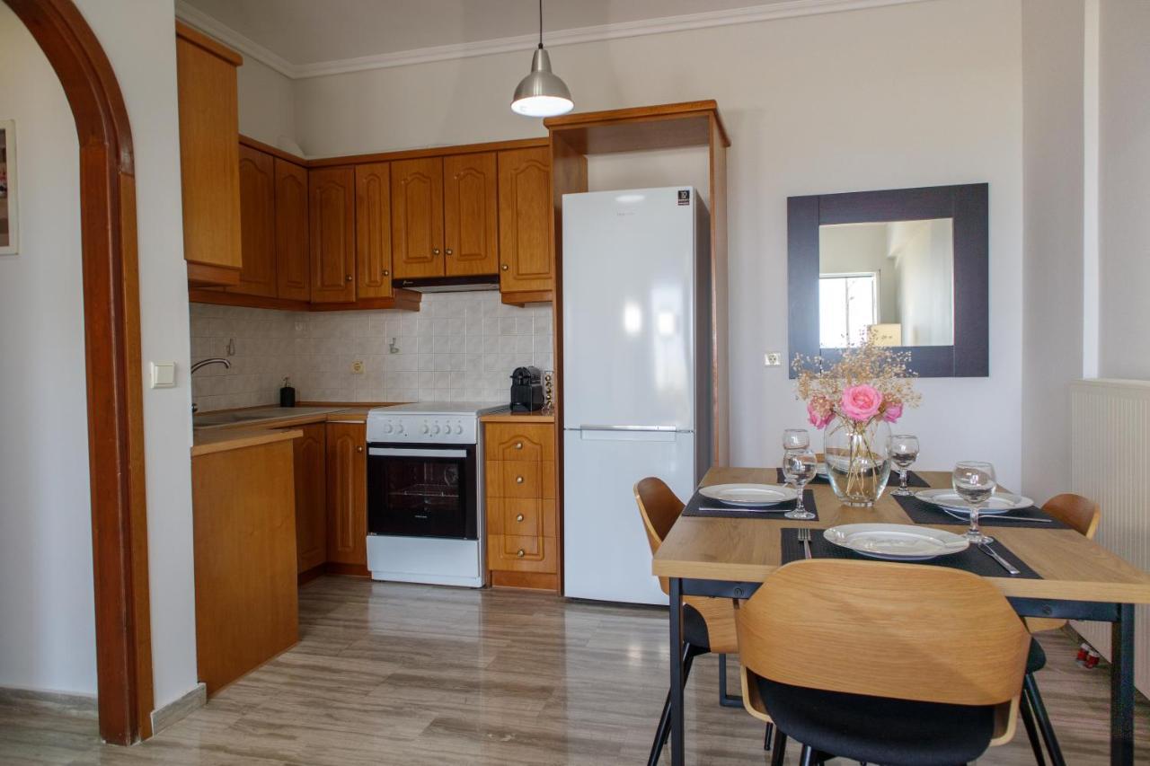 Almyros Aktis Seaview Apartment Kalamata Bagian luar foto