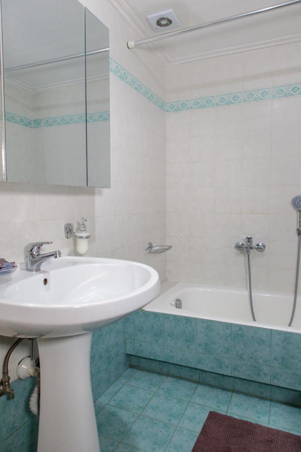 Almyros Aktis Seaview Apartment Kalamata Bagian luar foto