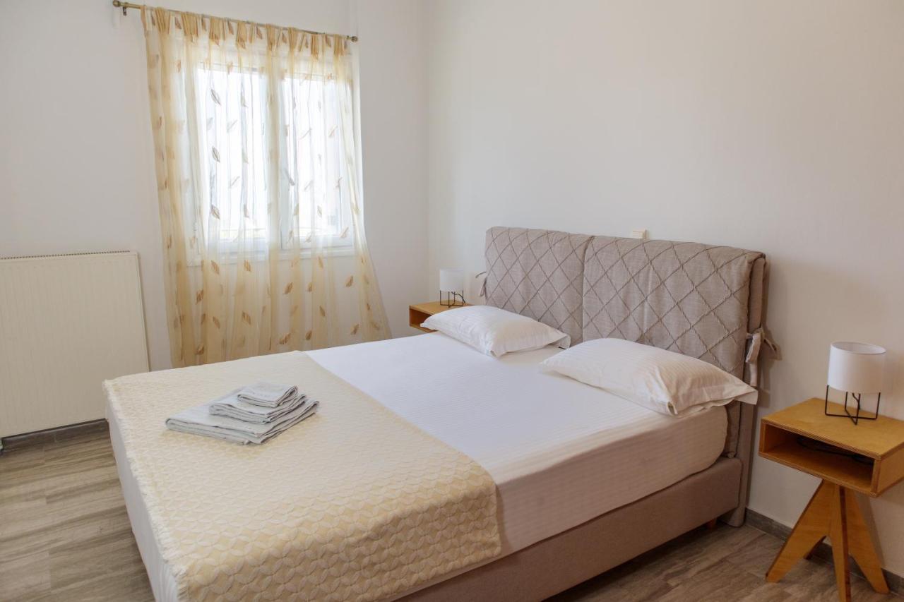 Almyros Aktis Seaview Apartment Kalamata Bagian luar foto