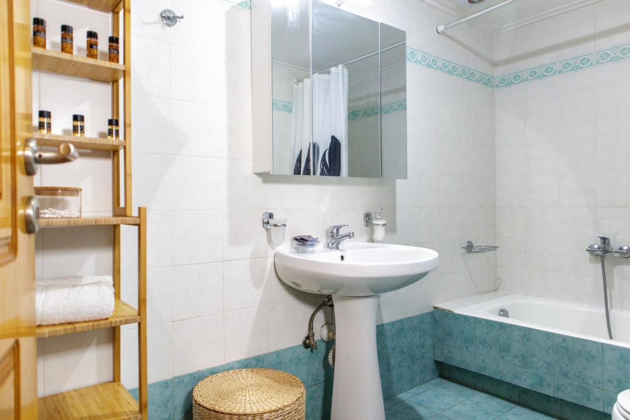 Almyros Aktis Seaview Apartment Kalamata Bagian luar foto